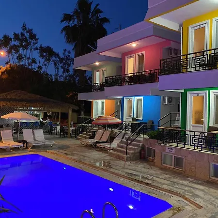 Yeni Goekkusagi Otel فندق 3*