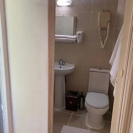 فندق Yeni Goekkusagi Otel